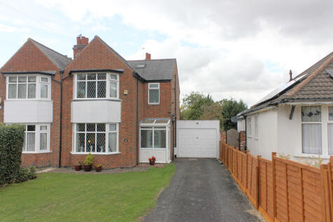 Tennis Court Drive, Leicester 3 bed semi