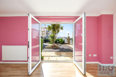 Hamilton Court, Brighton Marina... 1 bed apartment for sale