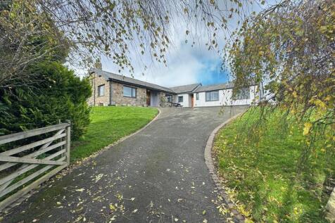 4 bedroom smallholding for sale