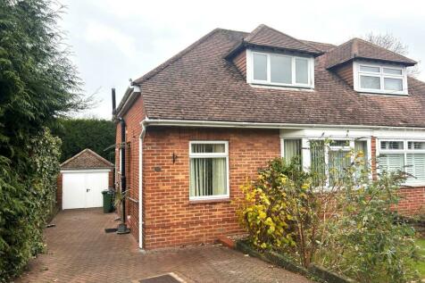 2 bedroom semi-detached house for sale