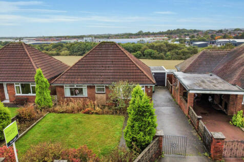 2 bedroom detached bungalow for sale