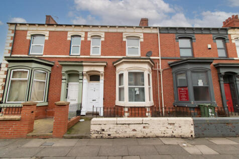 Terraced house for sale