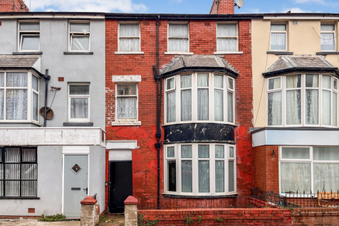 7 bedroom terraced house for sale