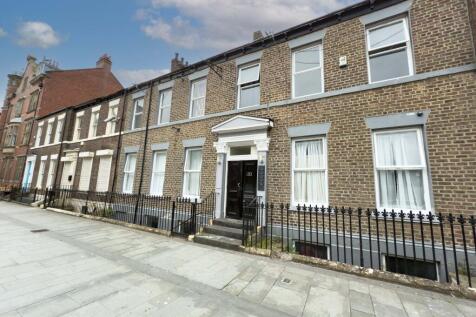 1 bedroom ground floor flat for sale