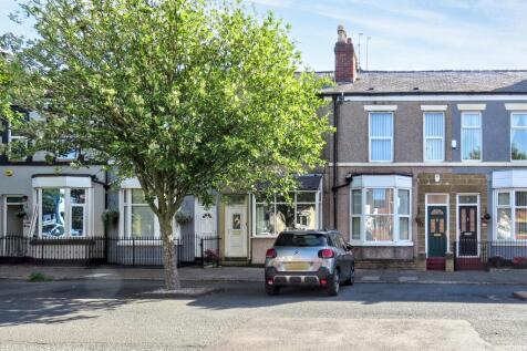 4 bedroom terraced house for sale