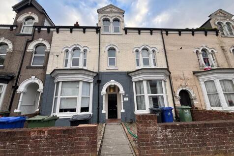 7 bedroom terraced house for sale