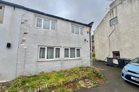 Blakestones, Slaithwaite 3 bed cottage for sale