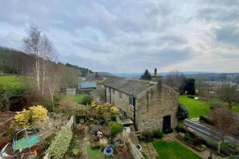 Burn Road, Huddersfield 3 bed terraced house for sale