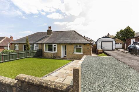 Foster Avenue, Huddersfield 2 bed semi