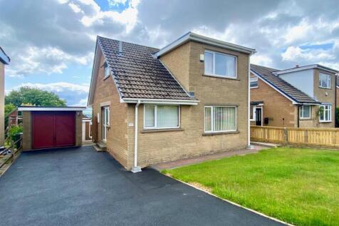 Gleneagles Way, Fixby, Huddersfield 3 bed detached house for sale
