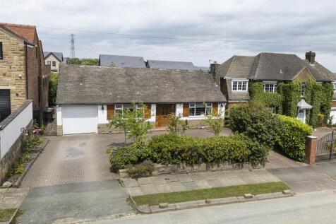 Gernhill Avenue, Fixby, Huddersfield 2 bed detached bungalow for sale