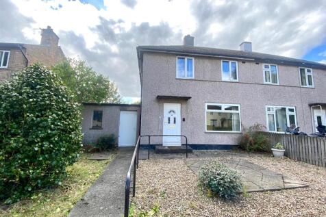 2 bedroom semi-detached house for sale