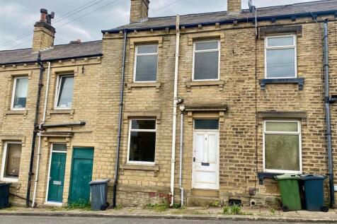 Birkby Lodge Road, Huddersfield 2 bed terraced house for sale