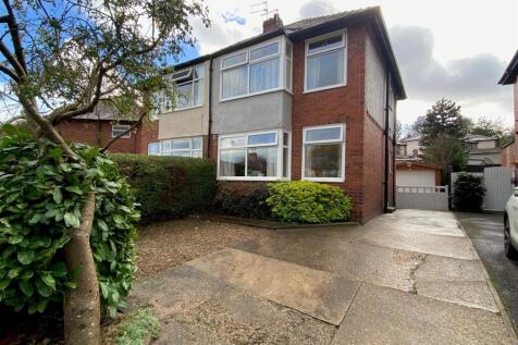 Red Doles Road, Fartown, Huddersfield 3 bed semi