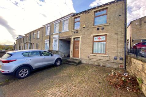 Halifax Old Road, Huddersfield 4 bed end of terrace house for sale