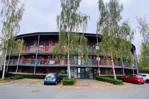 Ridge Close, Huddersfield 2 bed flat for sale