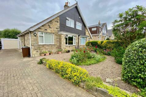 3 bedroom semi-detached bungalow for sale