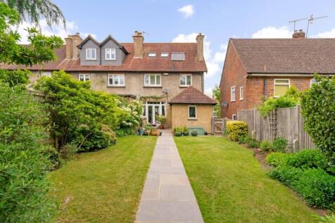6 bedroom semi-detached house for sale