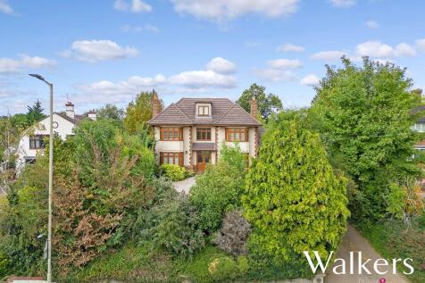 6 bedroom detached house for sale