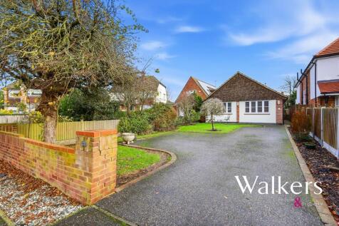 2 bedroom detached bungalow for sale