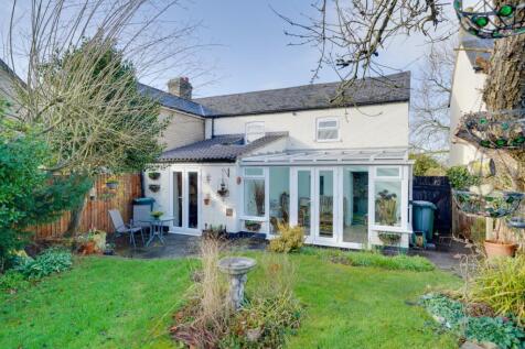 Chequer Street, Fenstanton... 3 bed semi