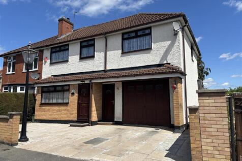 Henley Crescent, Braunstone Town 4 bed semi