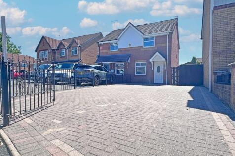 Hursey Drive, TIPTON, DY4 8TN 2 bed semi