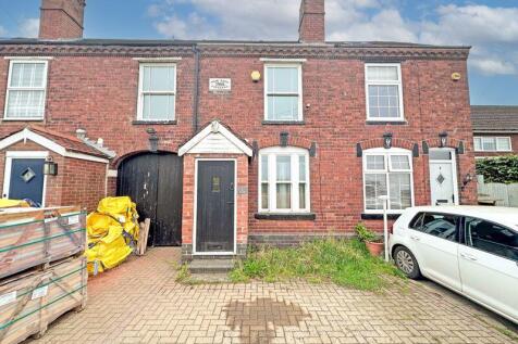 Illey Lane, HALESOWEN, B62 0HJ 3 bed terraced house for sale