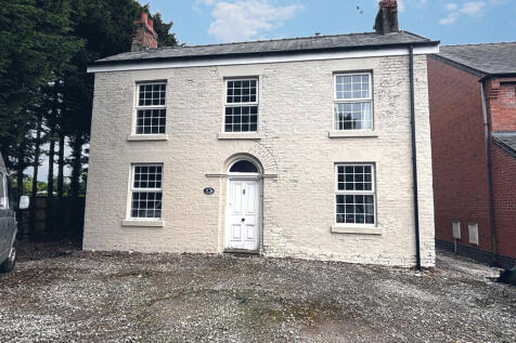 Middlewich Road, Winsford 4 bed detached house for sale