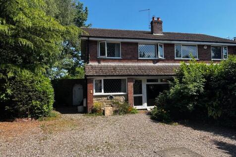 Lodge Lane, Lostock Gralam, Northwich 3 bed semi