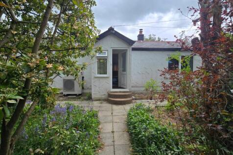 Pentrecagal, Newcastle Emlyn, SA38 3 bed detached house for sale