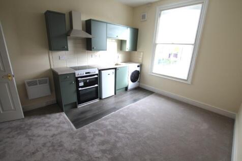 Studio flat for sale