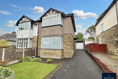 Moorville Drive, Birkenshaw 3 bed semi