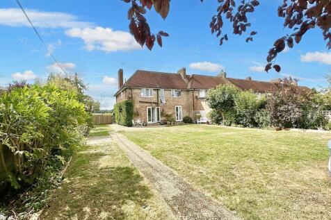 Shenleybury, Shenley, WD7 3 bed end of terrace house for sale
