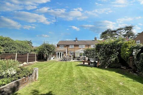 Cowley Hill, Borehamwood, WD6 5 bed semi
