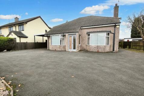 2 bedroom detached bungalow for sale