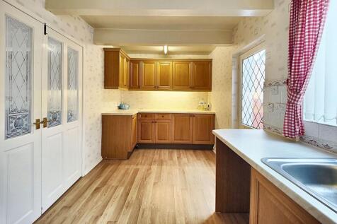 5 bedroom terraced house for sale