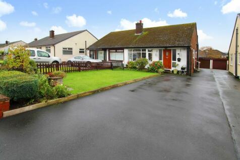 2 bedroom semi-detached bungalow for sale