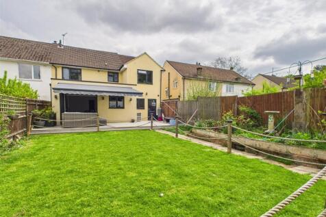 Priors Road, Tadley, Hampshire, RG26 5 bed semi