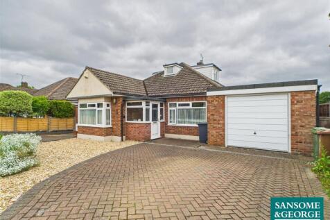 Heath Road, Pamber Heath, Tadley... 4 bed bungalow for sale