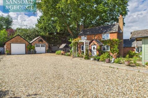 Aldermaston Road, Pamber Green... 3 bed detached house for sale
