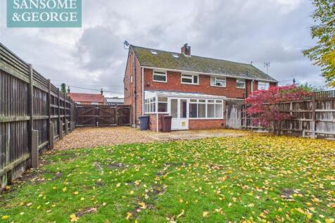 Franklin Avenue, Tadley, Hampshire, RG26 2 bed semi