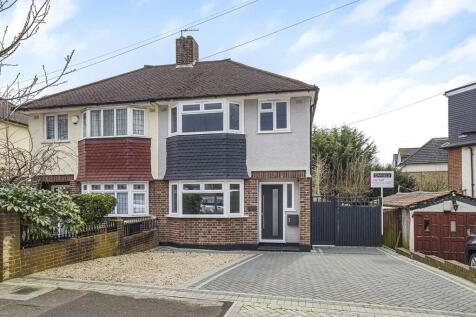 3 bedroom semi-detached house for sale