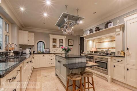 Beech Lane, Grasscroft, Saddleworth, OL4 5 bed detached house for sale