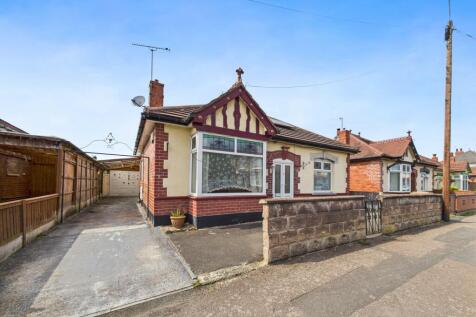 2 bedroom detached bungalow for sale
