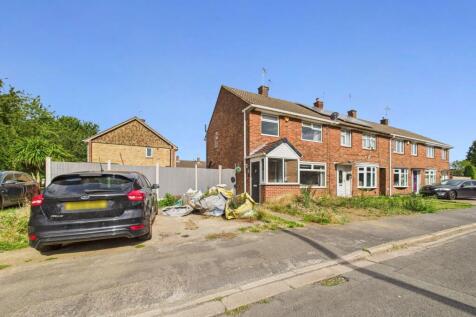3 bedroom end of terrace house for sale