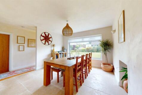 Vivien Avenue, Midsomer Norton, Radstock 3 bed detached house for sale