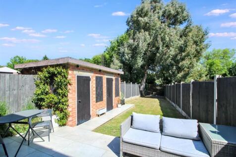 1 bedroom maisonette for sale