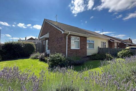 2 bedroom semi-detached bungalow for sale