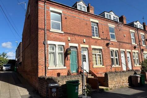 3 bedroom end of terrace house for sale